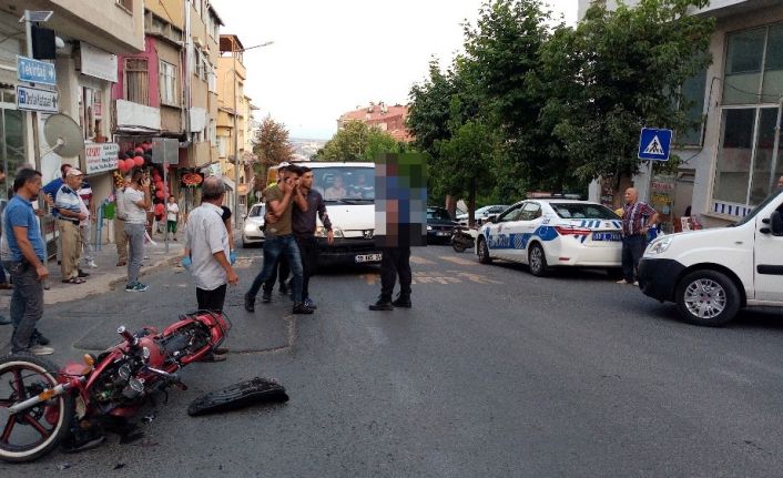 Yaralı olduğu halde telefonu elinden bırakmadı