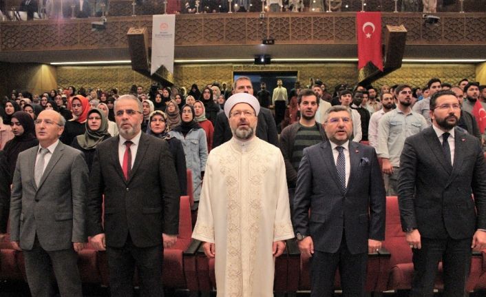 Ali Erbaş: “Ruhu doğru dini bilgi ile beslemek bozulan dünyanın dengesini düzeltmek için önemlidir”