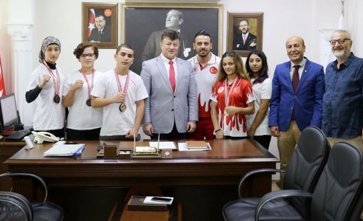 Aydınlı sporculardan boksta 5 madalya