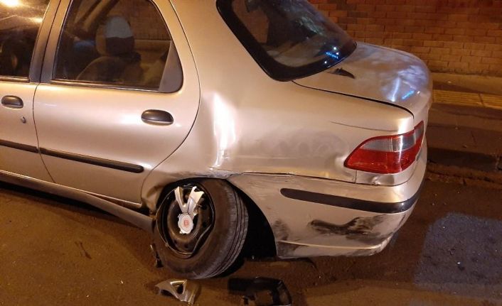 Başkent’te bir yaya ve iki otomobile çarpan araç devrildi: 2 yaralı