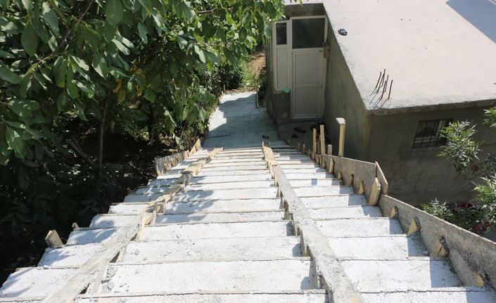 Bitlis’te merdivenler yenileniyor