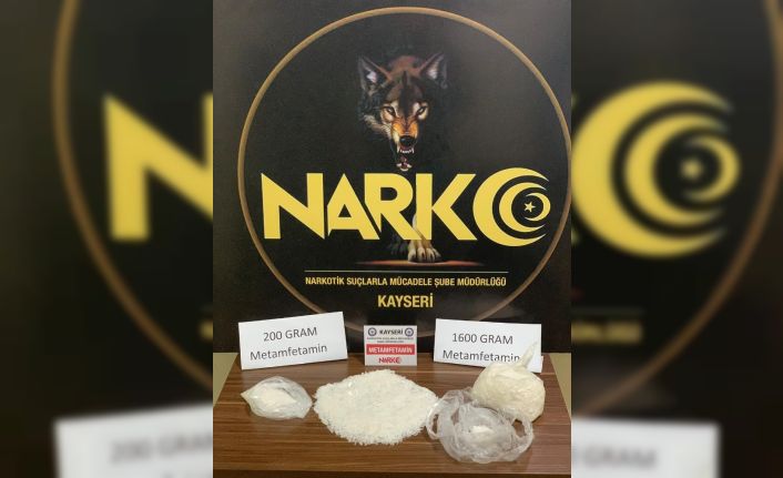 Boş arazide 1 kilo 800 gram metamfetamin bulundu