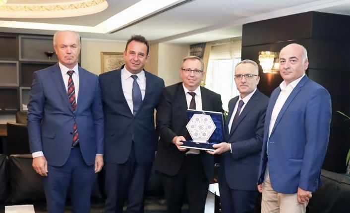 Cumhurbaşkanlığı Strateji ve Bütçe Başkanı Naci Ağbal, Trakya Üniversitesi heyetini kabul etti