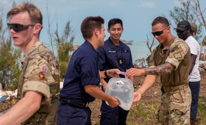 Dorian Kasırgası mağdurlarına ‘vize anonsu’ yapan operatörden yolculara özür