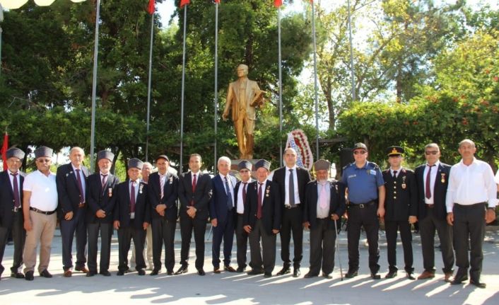 Finike’de Gaziler Günü kutlandı