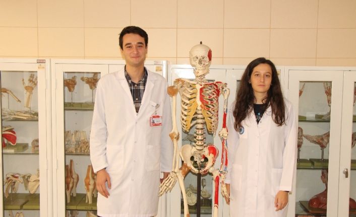 İki kardeş hastalara şifa dağıtacak