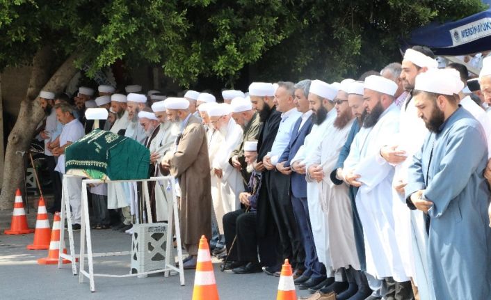 İsmailağa Cemaatinin Akdeniz Bölge sorumlusu son yolculuğuna uğurlandı
