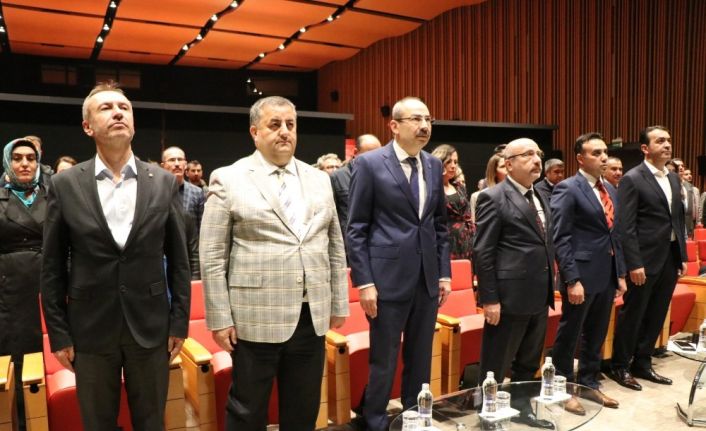 Karamustafa: “Gençler, masa başı iş bulabileceği bölümleri daha çok tercih ediyor”