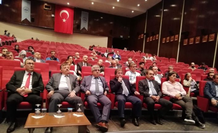 Kayseri Tabip Odası Başkanı Prof. Dr. Hüseyin Per:”Afrika düzeyindeki gelirler, hekimleri Defansif Tıp’a yönlendiriyor”