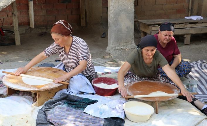 Köylerde kış hazırlığı imece usulü başladı