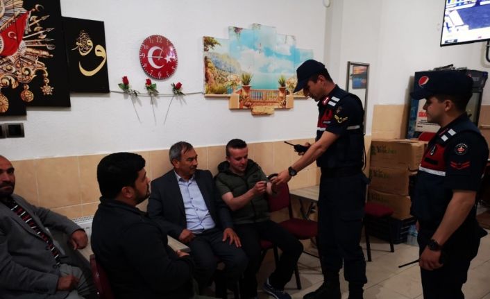 Polisten çocuk ve gençlere yönelik uygulama