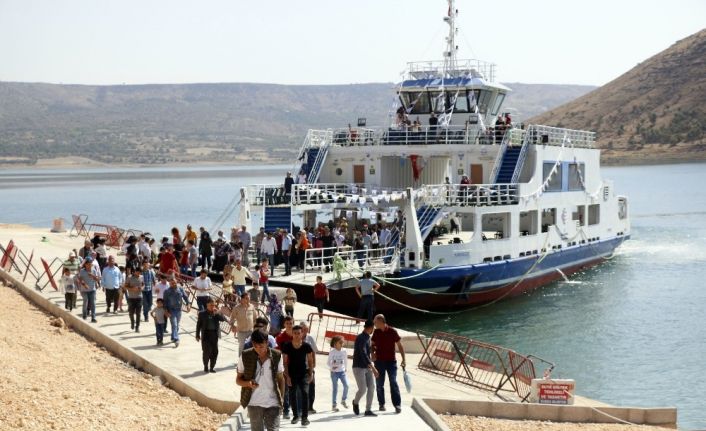 Yolcu ve balıkçı tekneleri denetlendi