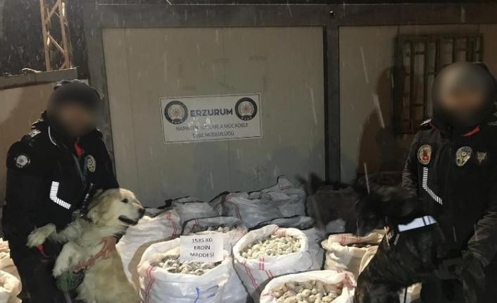 1,5 ton eroinin ele geçirildiği operasyonun zanlılarının yargılanmasına başlandı