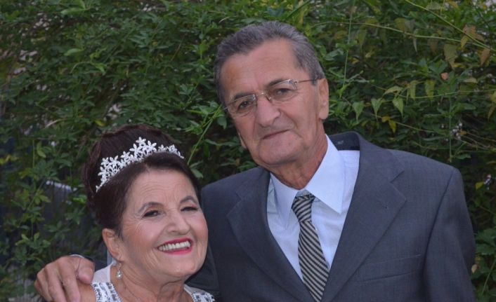 50 yıl önce evlenen çift ikinci kez dünya evine girdi