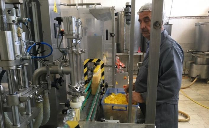 84 yıldır aynı dükkânda boza üretimi yapıyorlar