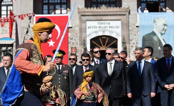 Ankara’nın başkent oluşunun 96. yılı kutlandı
