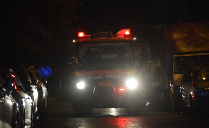 Kendi evlerini yaktılar