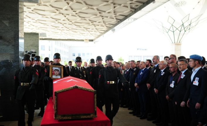 Barış Pınarı Harekâtı’nın ilk asker şehidi son yolculuğa uğurlandı