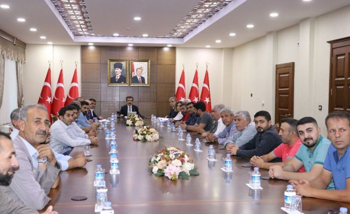 Belediye çalışıyor, esnafın yüzü gülüyor