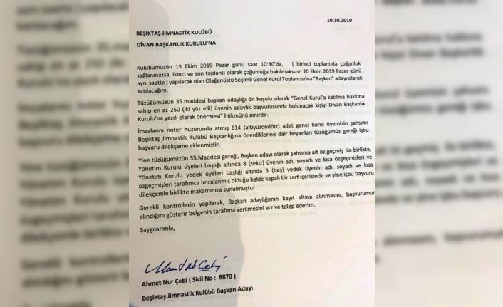Beşiktaş’ta Ahmet Nur Çebi adaylık için listesini teslim etmek üzere kulübe geldi.