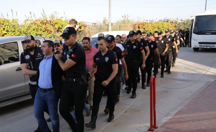 Cezaevi müdürlü polisli örgüte 34 tutuklama