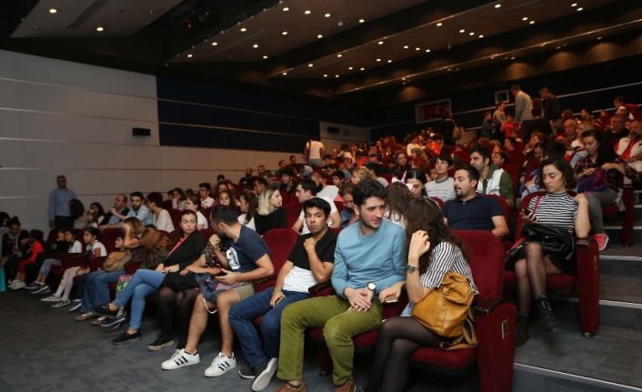 Çocuklardan ’Sihirli Keman’a yoğun ilgi