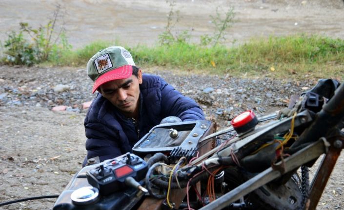 Çocukluk hayali 4x4 elektrikli aracı 3 yılda yaptı