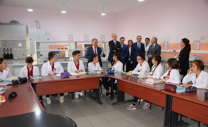 Deterjan Fabrikası gibi okul