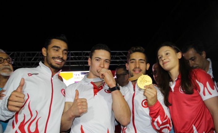 Dünya Şampiyonuna coşkulu karşılama