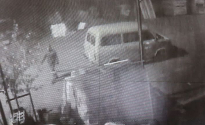 Hırsızlık anı kamerada