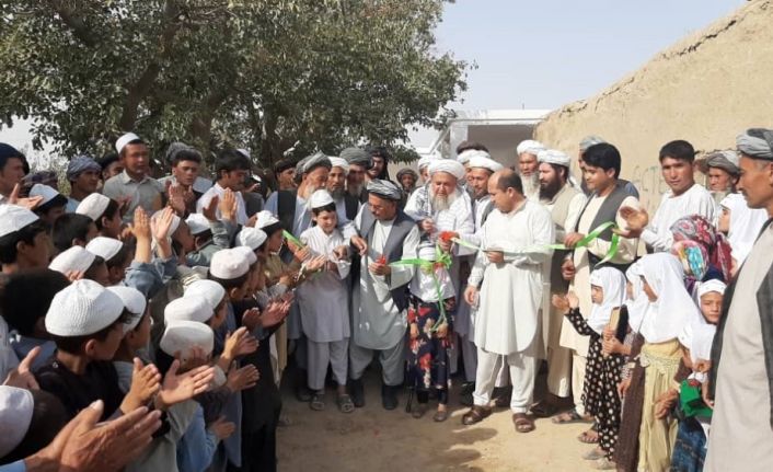 İhlas Vakfı hayırseverlerin yardımları ile Afganistan’da Kur’an kursu ve su kuyusu açtı