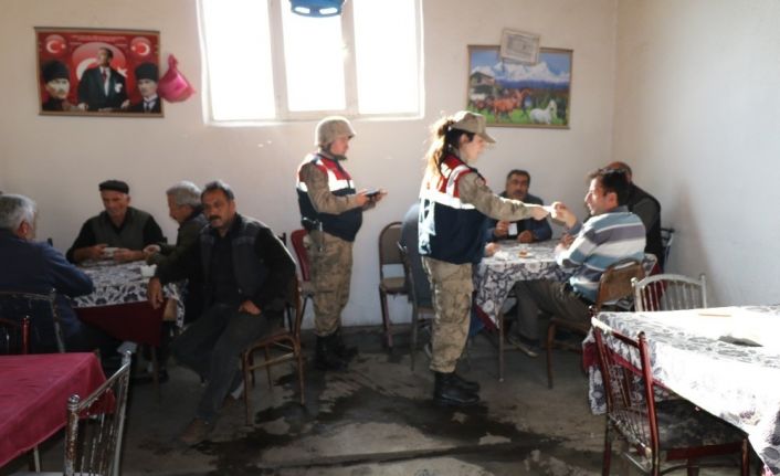 Kars’ta jandarmadan “Türkiye Huzur ve Güven” uygulaması