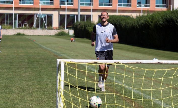 Kayserispor takım kaptanı Umut Bulut