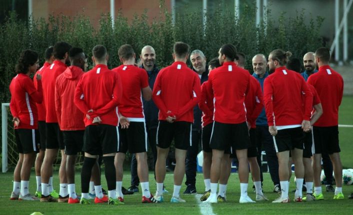 Kayserispor Teknik Direktörü Samet Aybaba