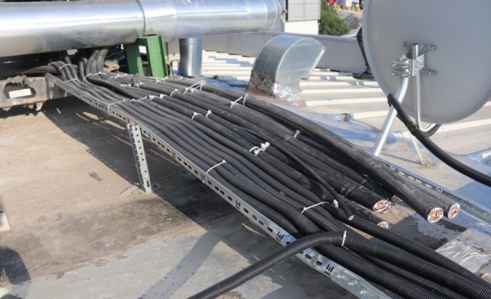 Kültür Merkezi’ni soymaya çalıştılar