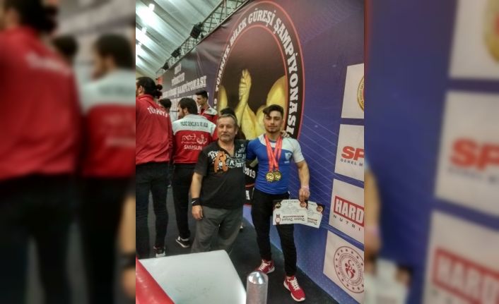 Matbaada çalışarak dünya şampiyonasına hazırlanan sporcu dünya 4’üncüsü oldu