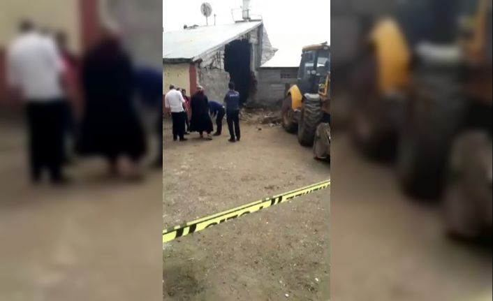 Merakla izlediler ama define hayali boş çıktı