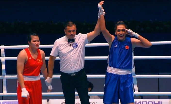 Milli Boksçu Güneri, Rusya’da adını finale yazdırdı