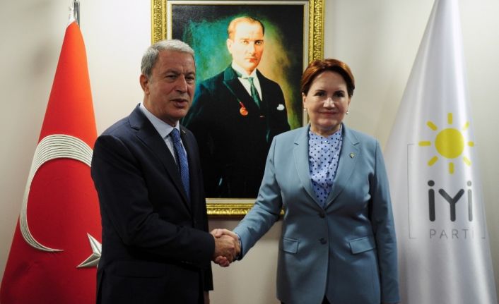 Akar, Akşener'i ziyaret etti