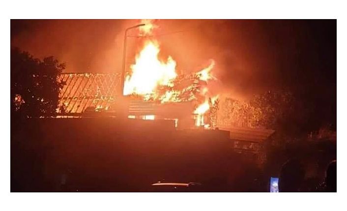 Mısır'daki tarihi kilise alev alev yandı