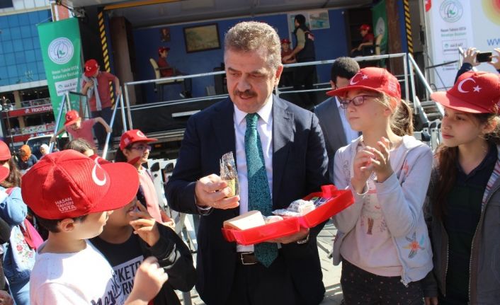 Öğrenciler simülasyon tırında 7,2 büyüklüğünde depremi yaşadı