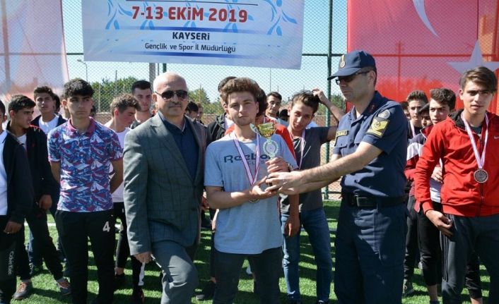 Özvatan ve Felahiye’de futbol şöleni sona erdi