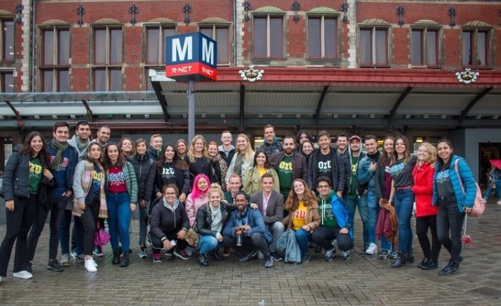 Özyeğin Üniversitesi öğrencileri Hollanda’dan 2 kupayla döndü