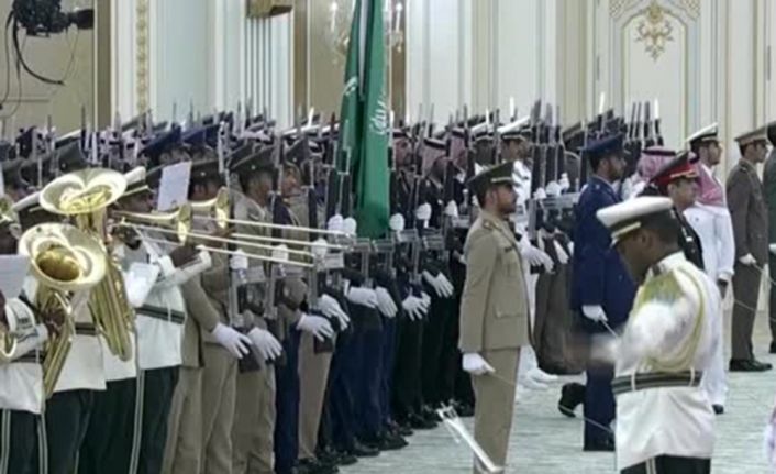 Putin’in Suudi Arabistan ziyaretinde bando krizi