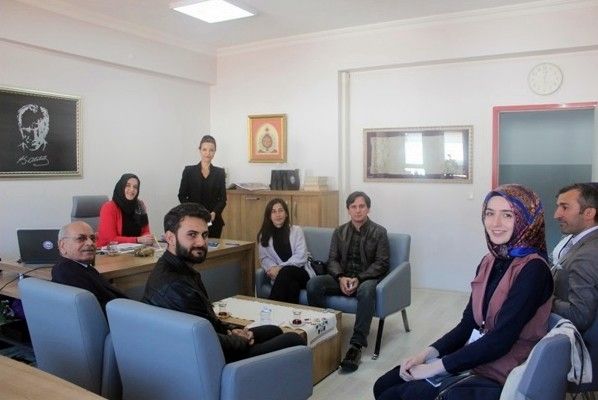 Şiir Akşamları şairleri Adapazarı Mesleki ve Teknik Anadolu Lisesi’nde öğrencilerle buluştu