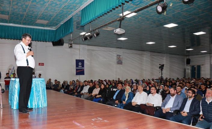 Simav’da ‘Can Veren Pervaneler’ konulu konferansı