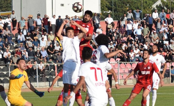 TFF 2. Lig: Yeni Çorumspor: 3 - Başkent Akademi FK: 2