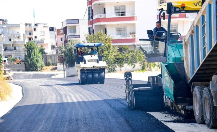 Toroslar’da 218. Cadde tozdan kurtarıldı