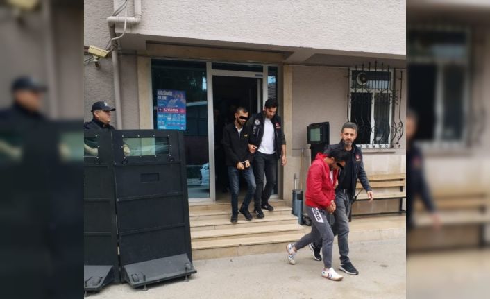 Uyuşturucu satıcıları kıskıvrak yakalandı