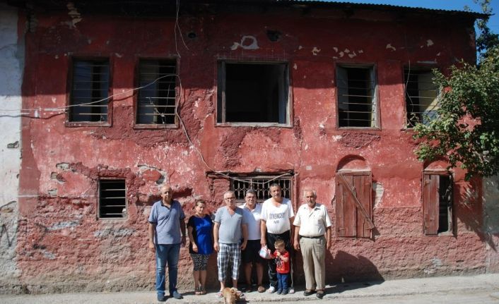 Virane evler korkutuyor